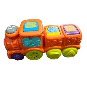 V-Tech Pop8Sing Animal Train.Works Great.Lights Up And TalksInteractive.